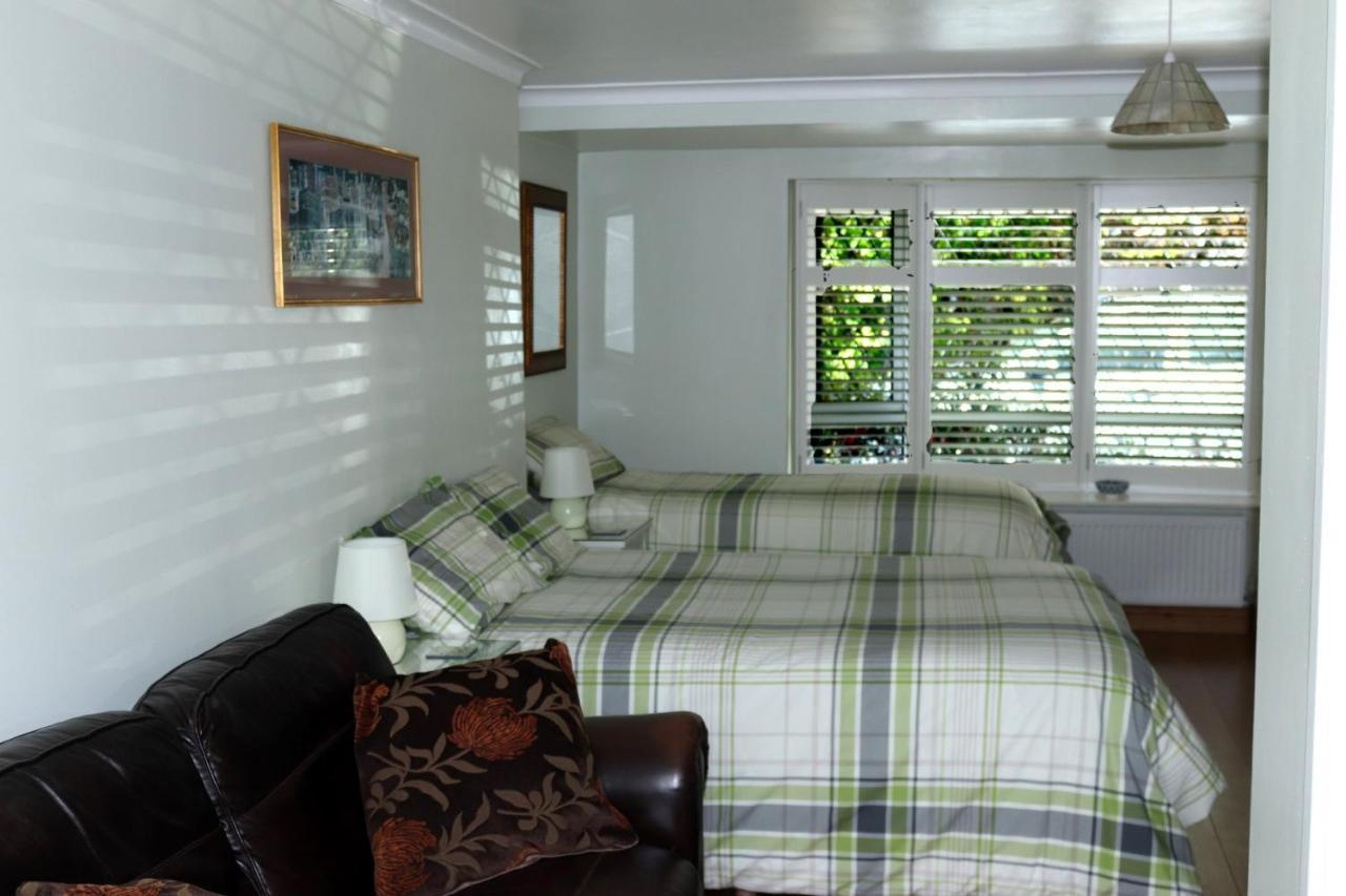 Highworth House Bed and Breakfast Σουίντον Εξωτερικό φωτογραφία