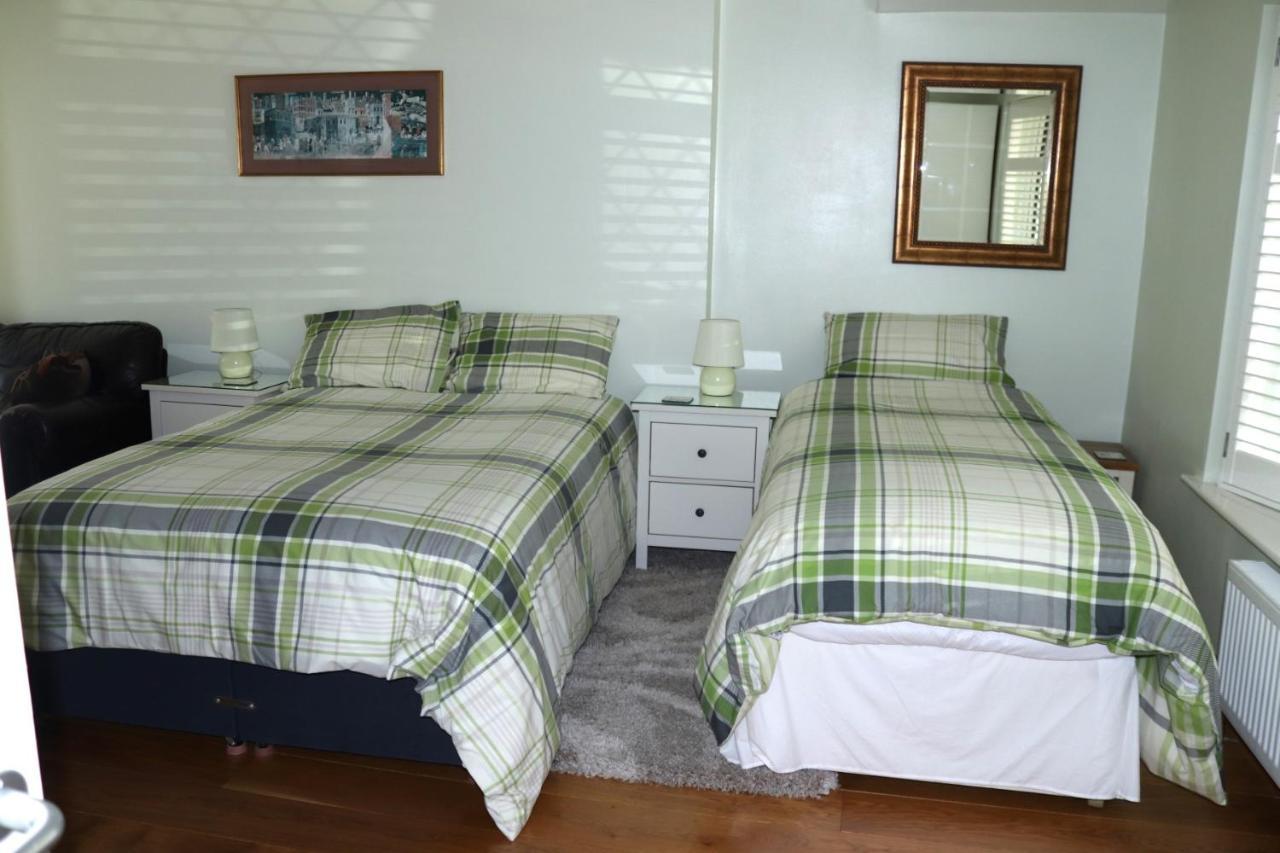 Highworth House Bed and Breakfast Σουίντον Εξωτερικό φωτογραφία