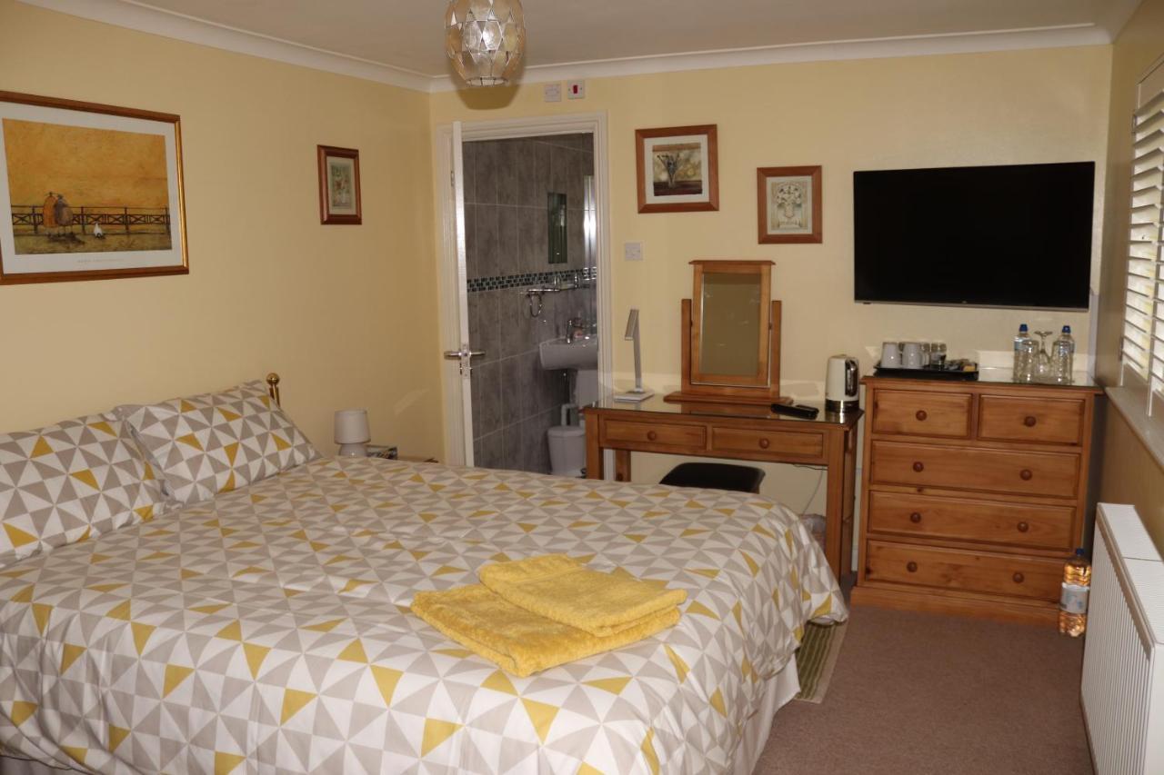Highworth House Bed and Breakfast Σουίντον Εξωτερικό φωτογραφία