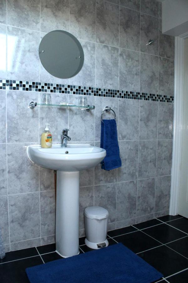 Highworth House Bed and Breakfast Σουίντον Εξωτερικό φωτογραφία