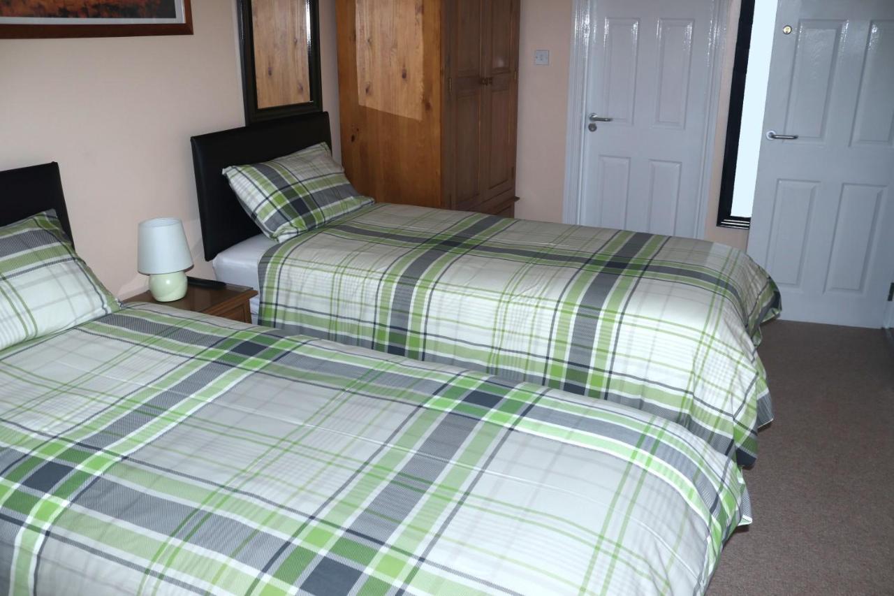 Highworth House Bed and Breakfast Σουίντον Εξωτερικό φωτογραφία