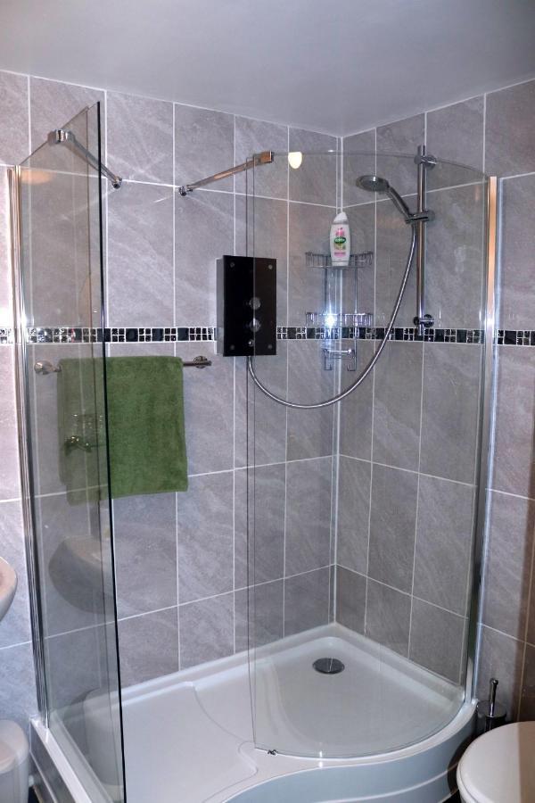 Highworth House Bed and Breakfast Σουίντον Εξωτερικό φωτογραφία