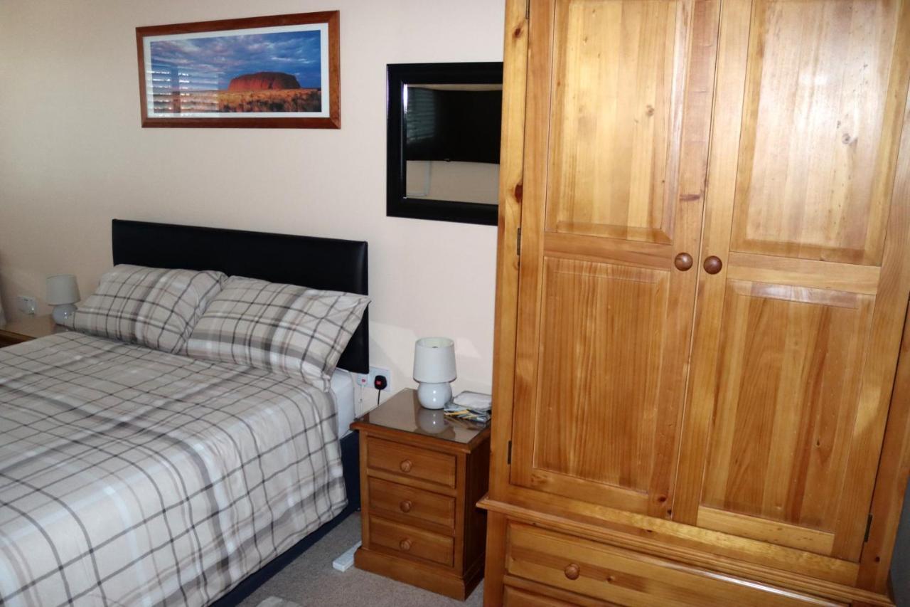 Highworth House Bed and Breakfast Σουίντον Εξωτερικό φωτογραφία